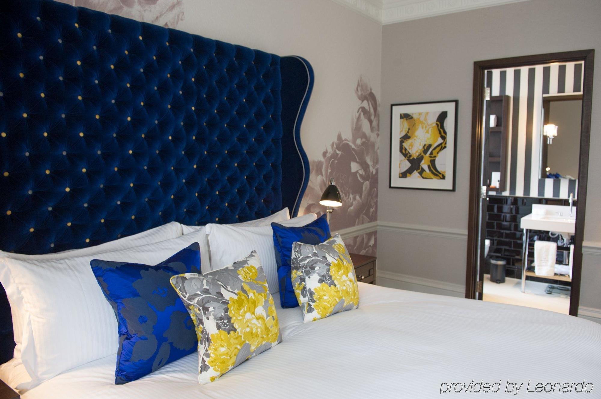 The Ampersand Hotel - Small Luxury Hotels Of The World London Servis gambar A bedroom at the hotel