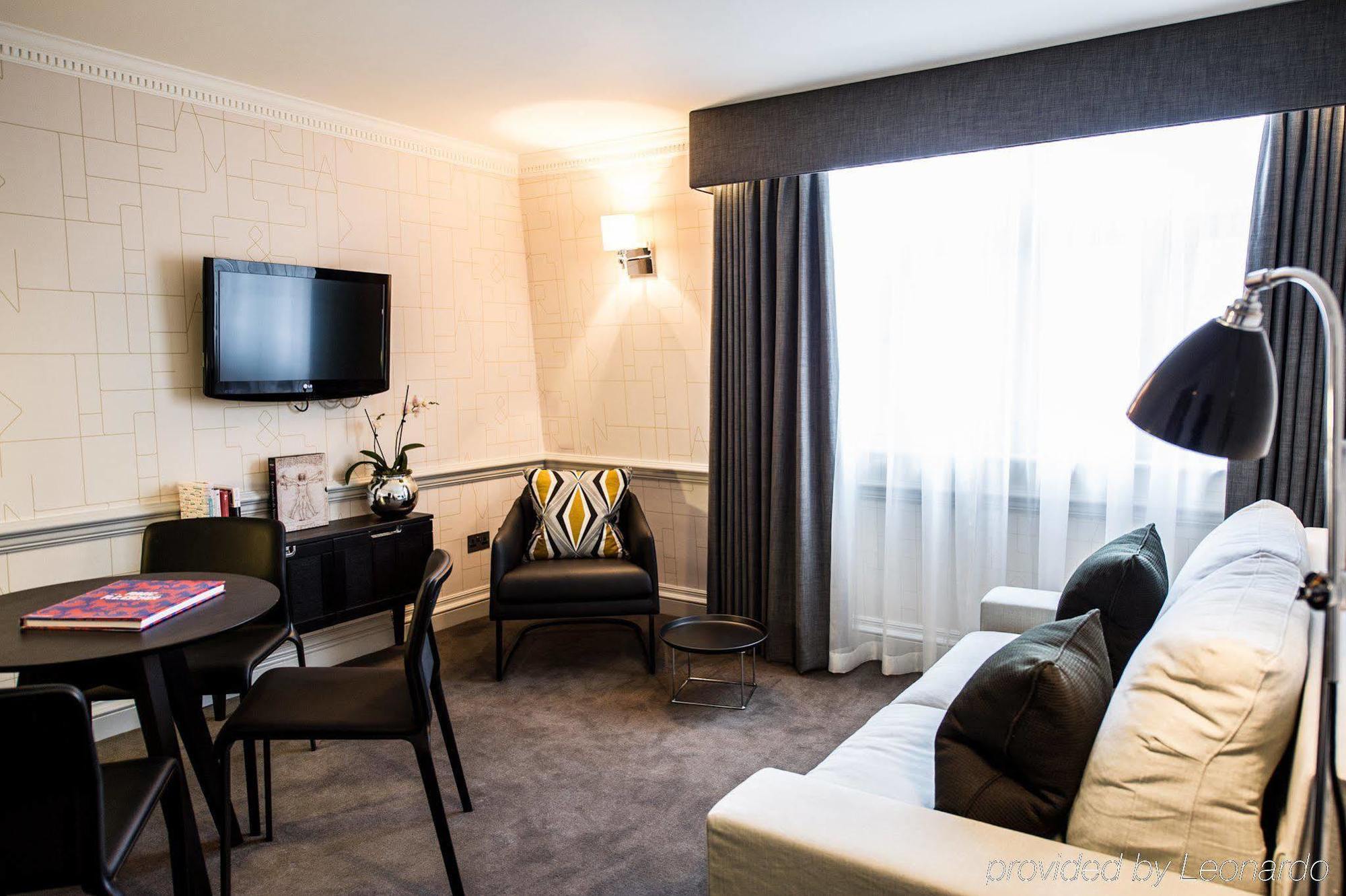 The Ampersand Hotel - Small Luxury Hotels Of The World London Bilik gambar A suite at the hotel